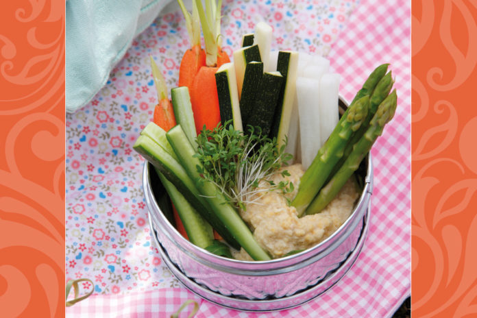 Das Rezept der Woche: Karottenhummus mit Gemüsesticks