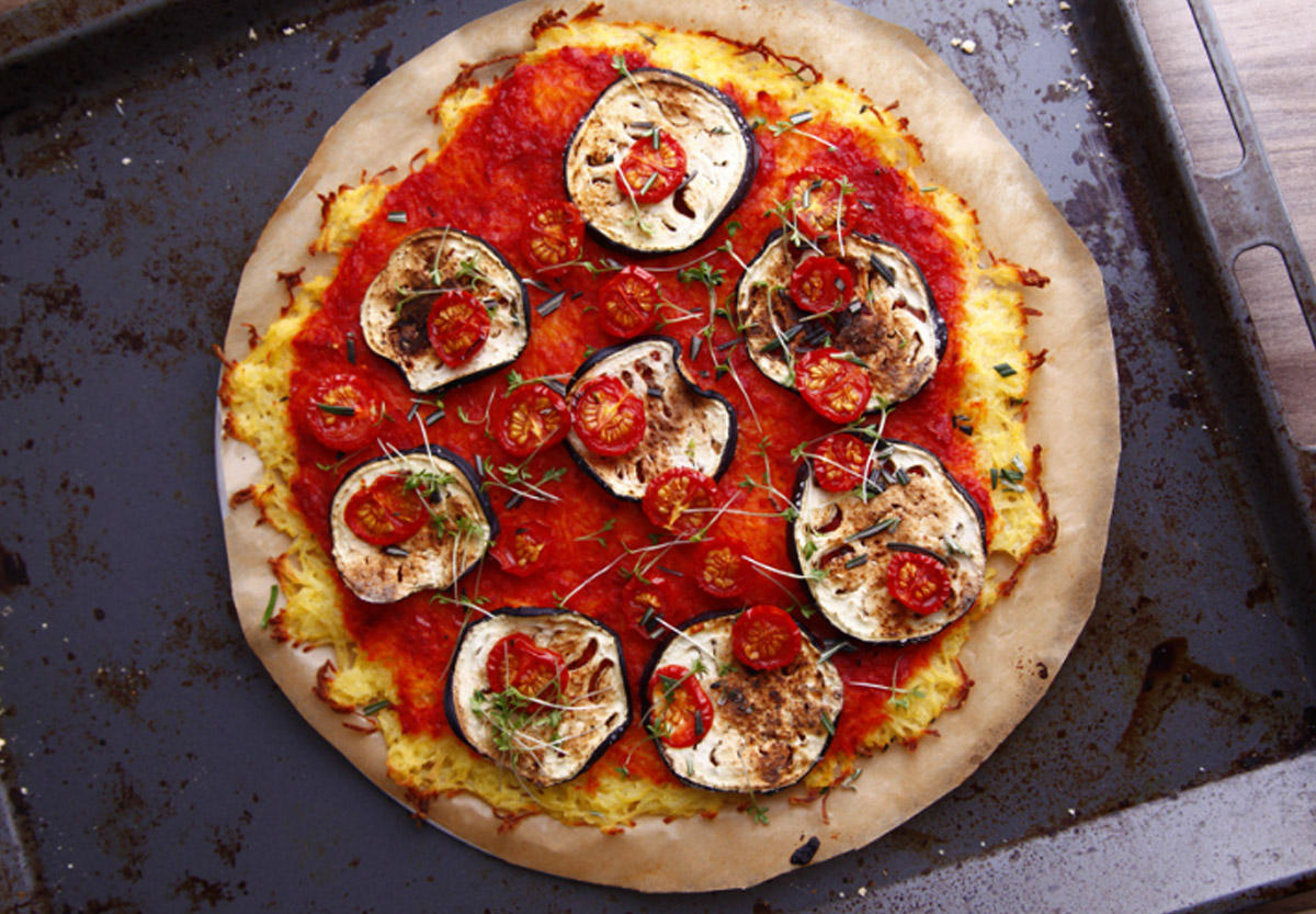 Kartoffelpizza mit Auberginen und Kirschtomaten | Engelmagazin
