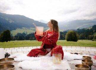 Veronika Riedmann: Wir sind vernetzt. Aber sind wir verbunden?